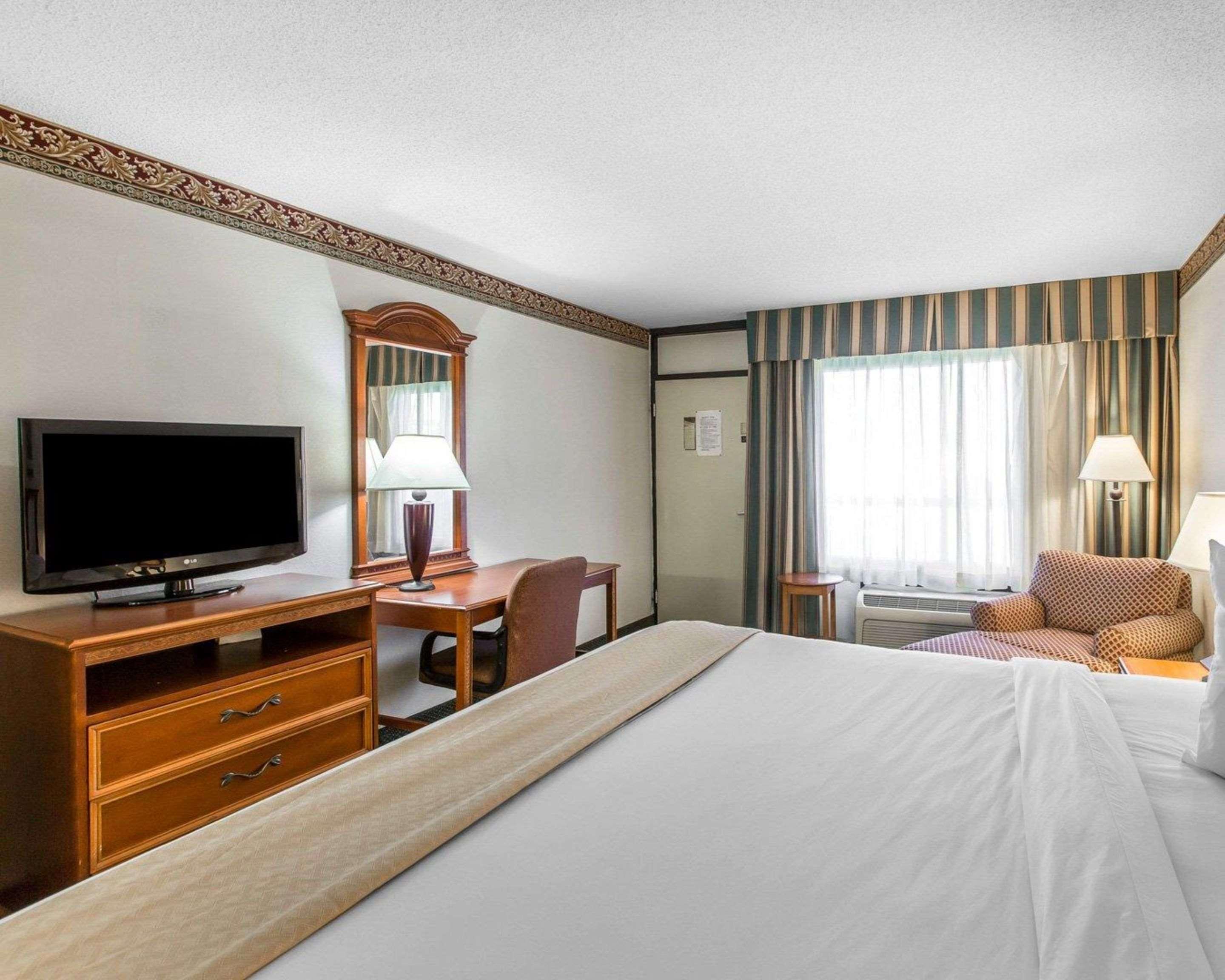 Quality Inn & Suites Waycross Exterior foto